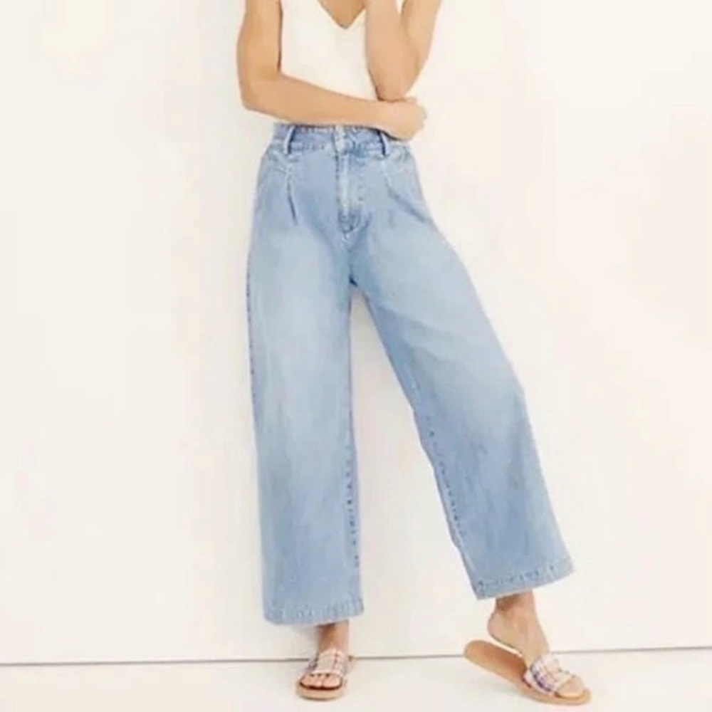 American Eagle Wide Leg Crop Jeans